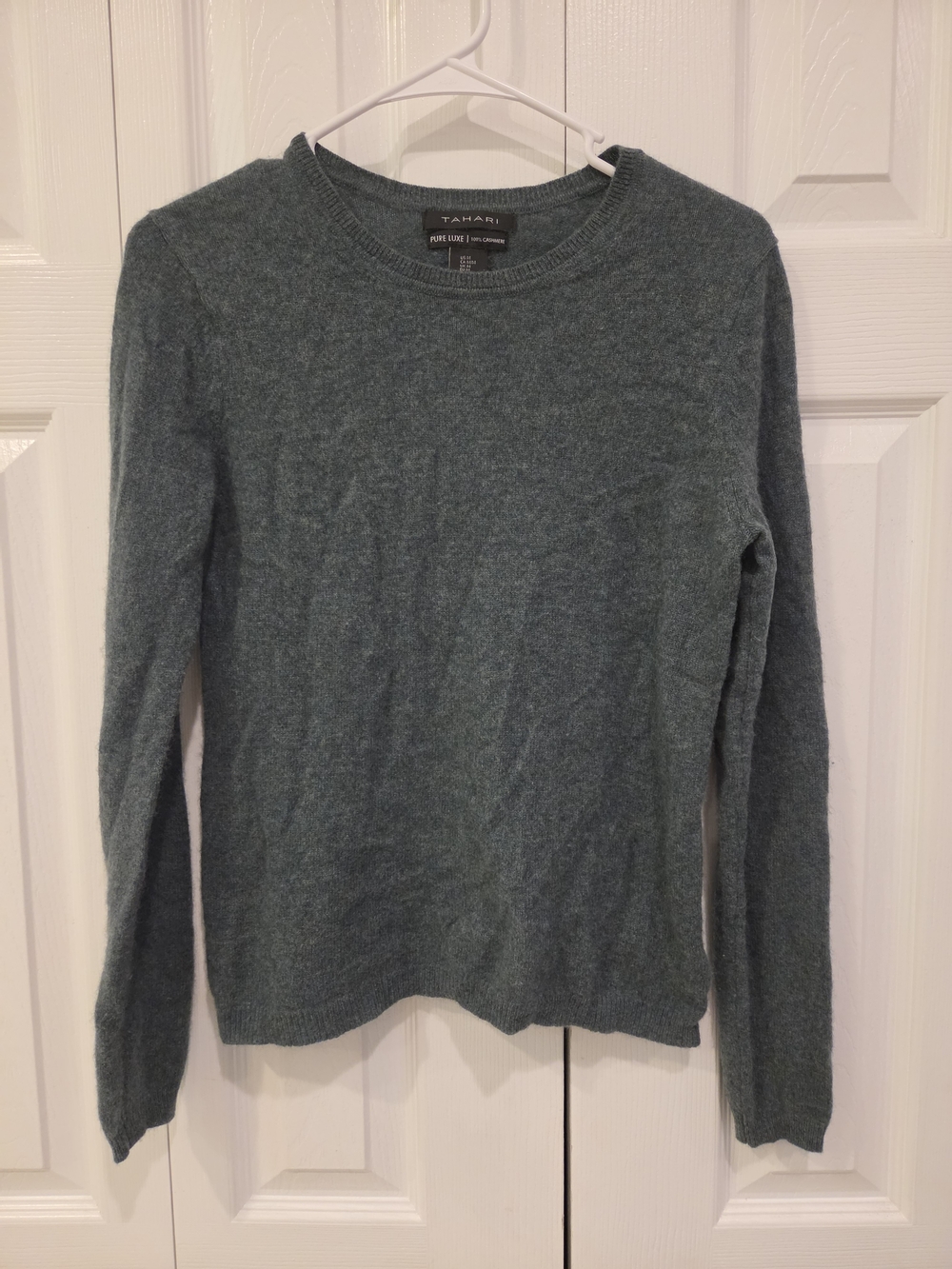 Tahari Women's 100% Cashmere Teal Crewneck Sweater